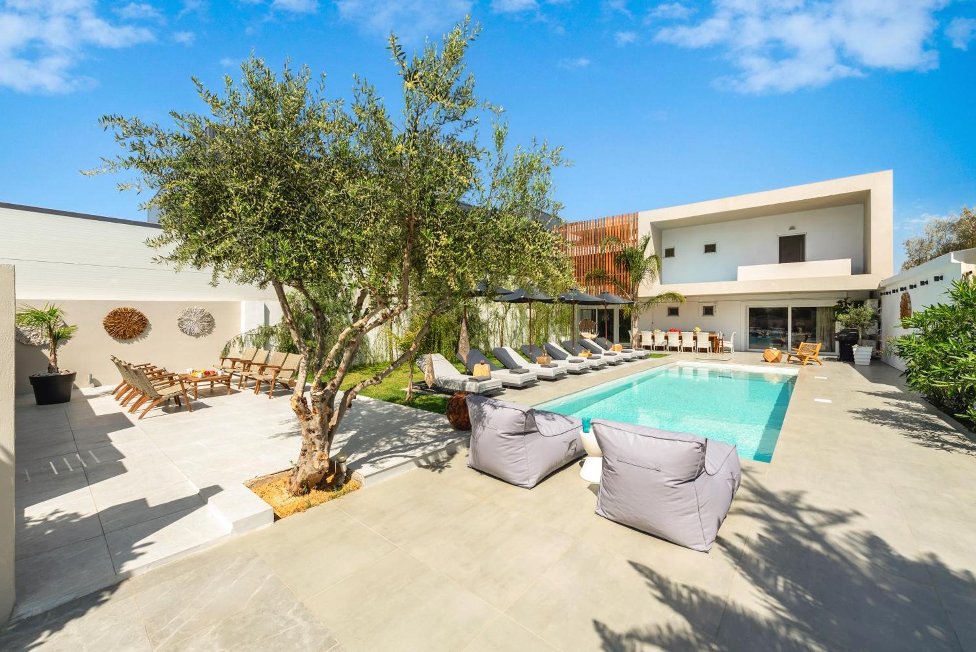 Hypnosis Beachside Villa With Private Heated Pool Georgioupoli Esterno foto