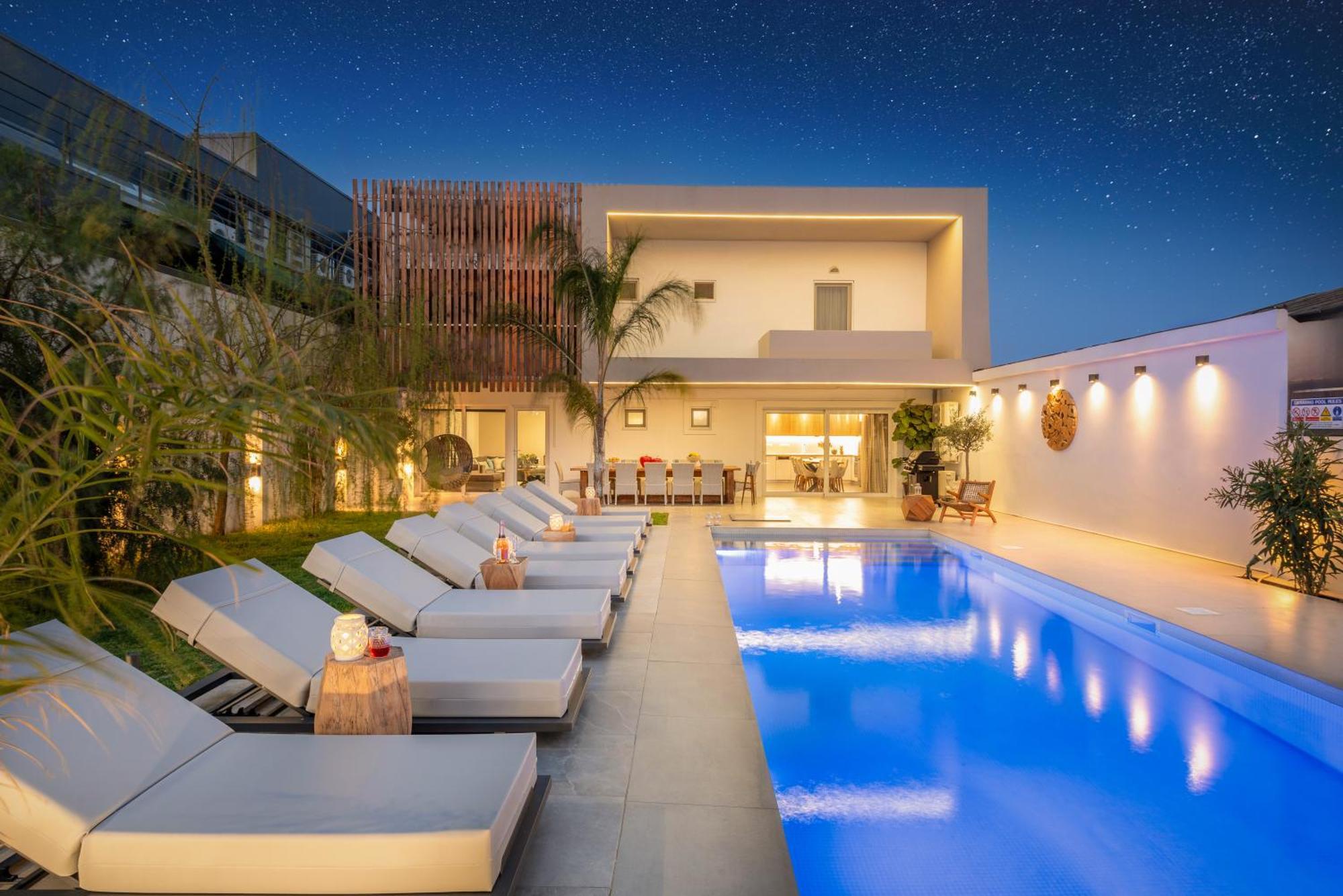 Hypnosis Beachside Villa With Private Heated Pool Georgioupoli Esterno foto