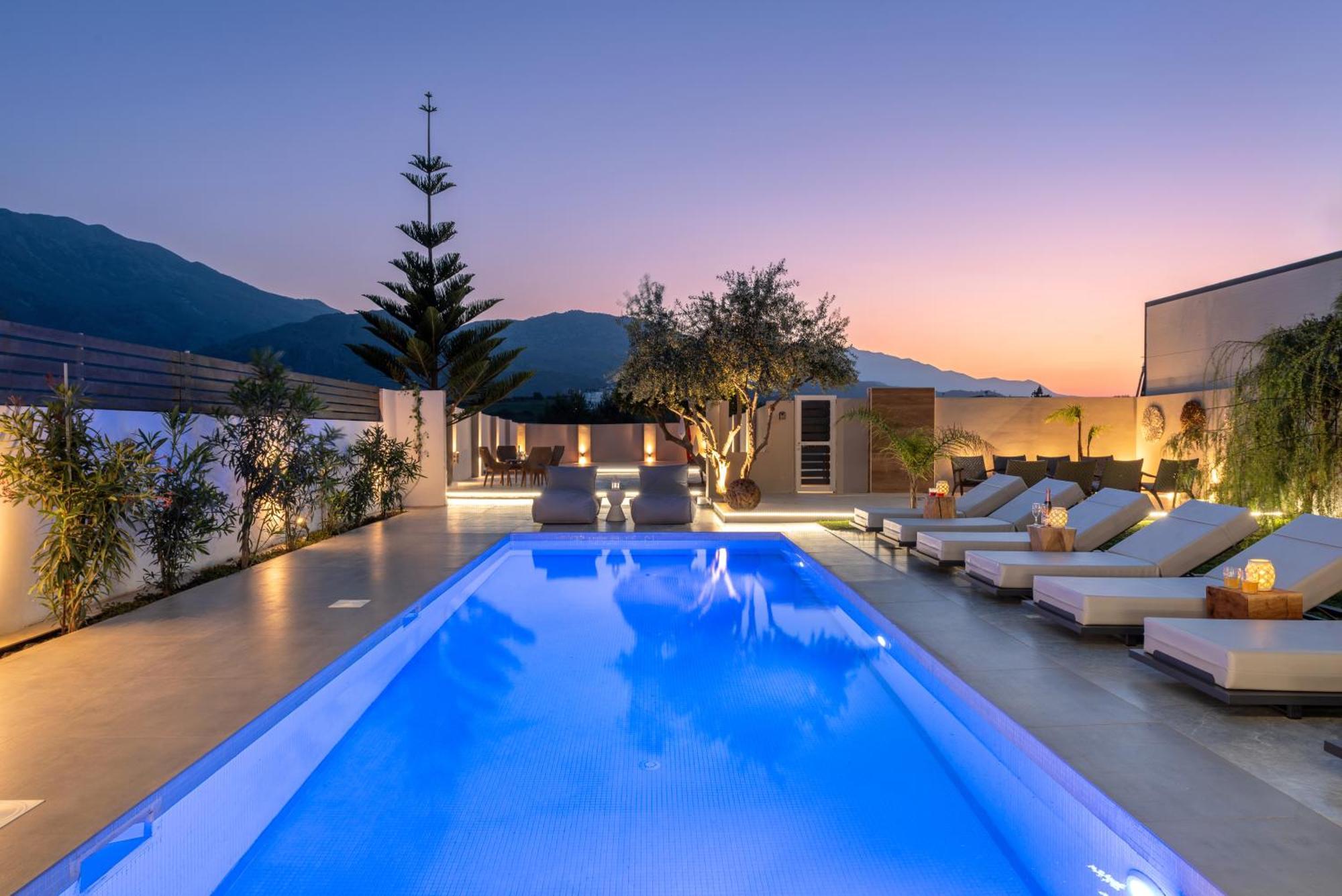 Hypnosis Beachside Villa With Private Heated Pool Georgioupoli Esterno foto