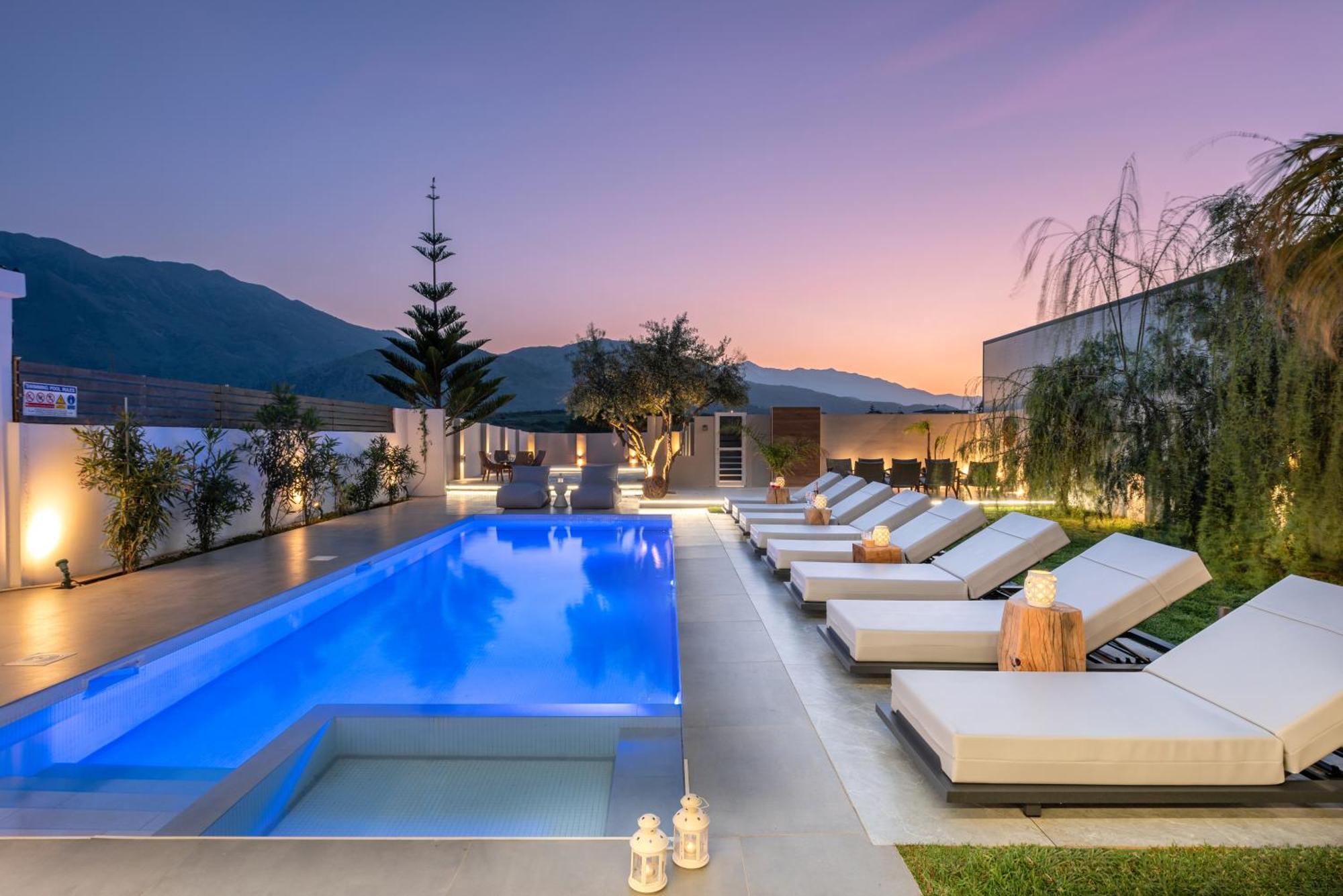 Hypnosis Beachside Villa With Private Heated Pool Georgioupoli Esterno foto